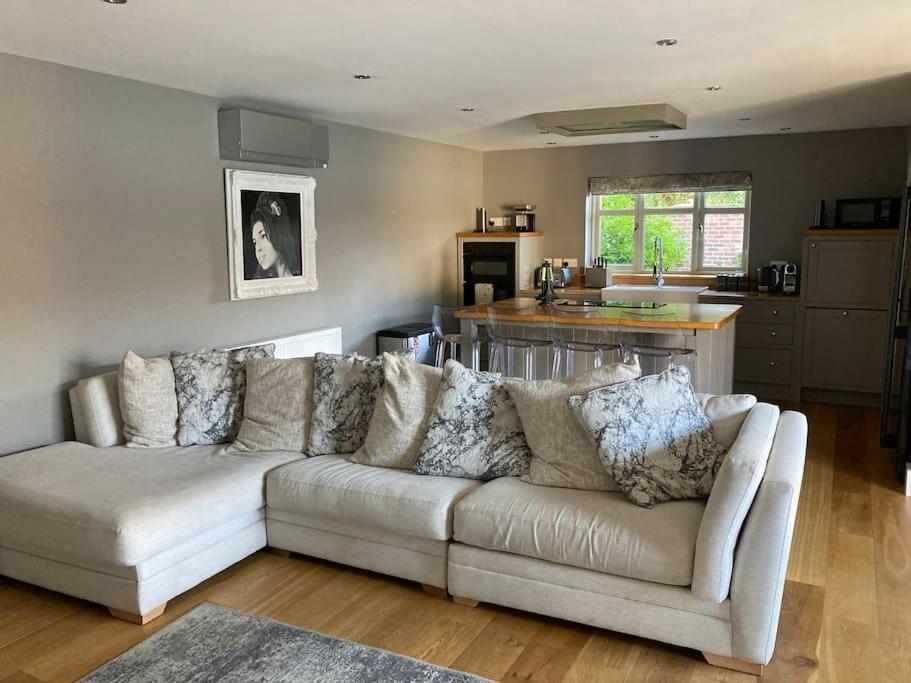 The Oaks, Luxury 2 Bedroom Cottage In A Peaceful Location Haughley Luaran gambar